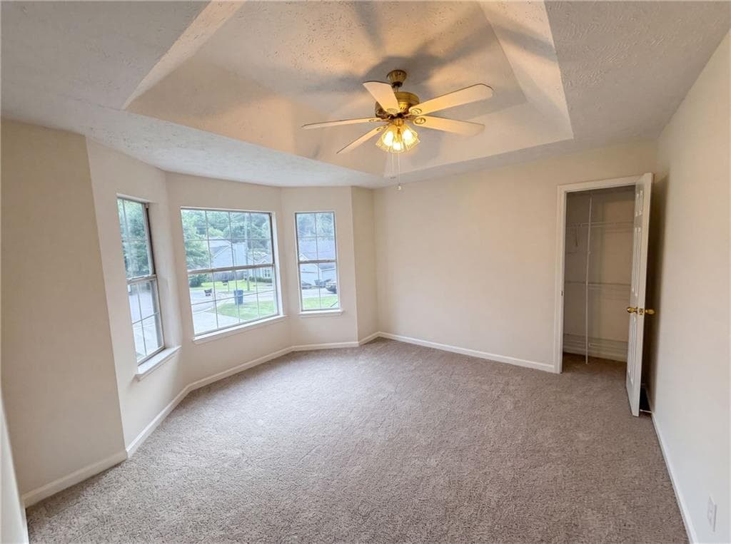 5 bedroom, 3 bathroom, 3,912 sq ft single family residence for sale at 1800 Ivy Stone Court, Buford, GA 30519 — photo 4