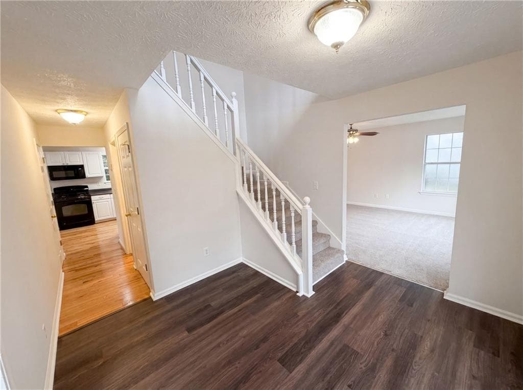 5 bedroom, 3 bathroom, 3,912 sq ft single family residence for sale at 1800 Ivy Stone Court, Buford, GA 30519 — photo 6