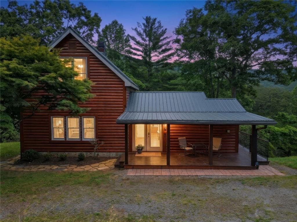 2 bedroom, 2 bathroom, 1,260 sq ft single family residence sold at 2781 Old Parker Place Road, Ellijay, GA 30536