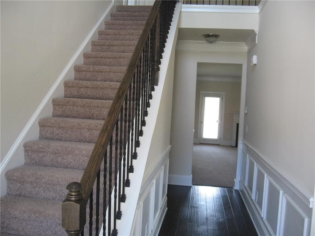 5 bedroom, 3 bathroom, 3,196 sq ft single family residence for rent at 5685 Banner Boulevard, Cumming, GA 30028 for $2,600 a month — photo 3
