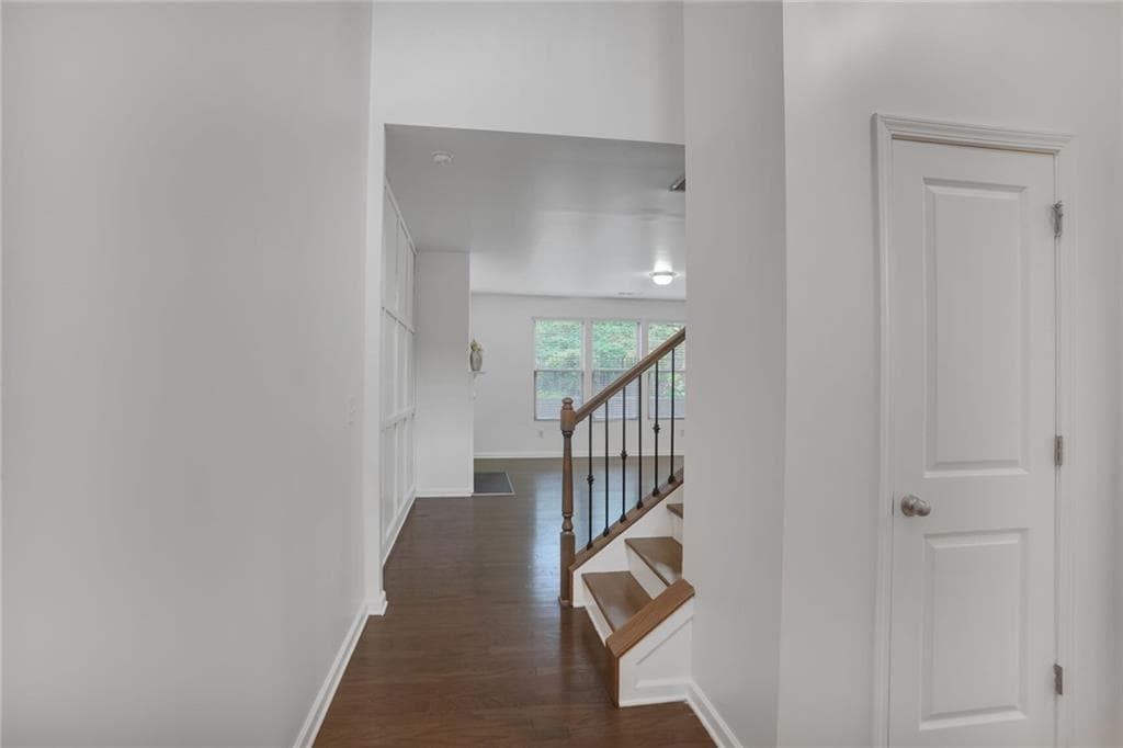 3 bedroom, 3 bathroom, 1,804 sq ft townhouse for rent at 268 Stone Park Drive, Woodstock, GA 30188 for $2,400 a month — photo 4