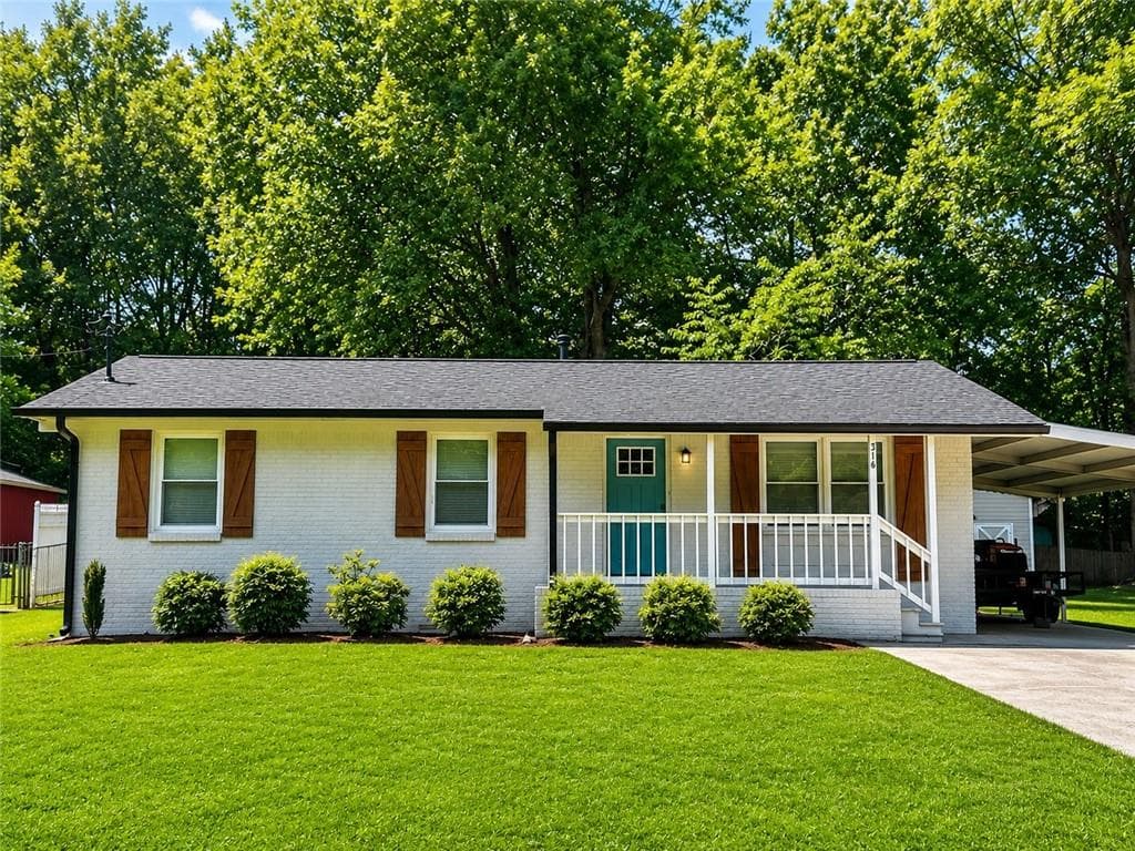 3 bedroom, 2 bathroom, 1,008 sq ft single family residence for sale at 516 Landers Street, Monroe, GA 30655 — photo 2