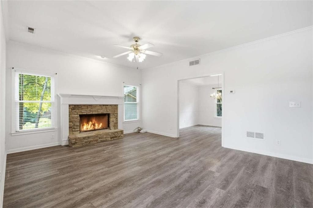 4 bedroom, 3 bathroom, 2,378 sq ft single family residence under contract at 2084 York River Way, Suwanee, GA 30024 — photo 5