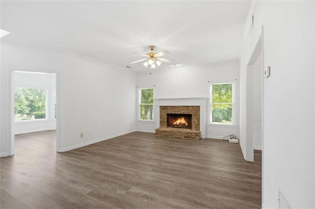 4 bedroom, 3 bathroom, 2,378 sq ft single family residence under contract at 2084 York River Way, Suwanee, GA 30024 — photo 8