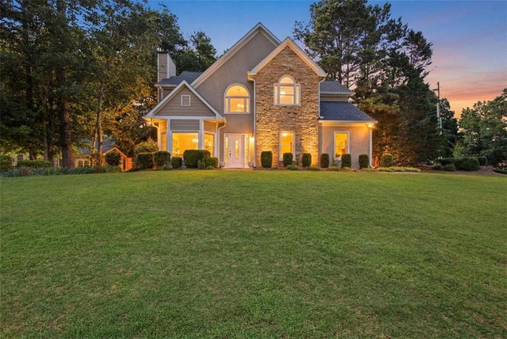 4 bedroom, 3 bathroom, 2,378 sq ft single family residence under contract at 2084 York River Way, Suwanee, GA 30024 — photo 3