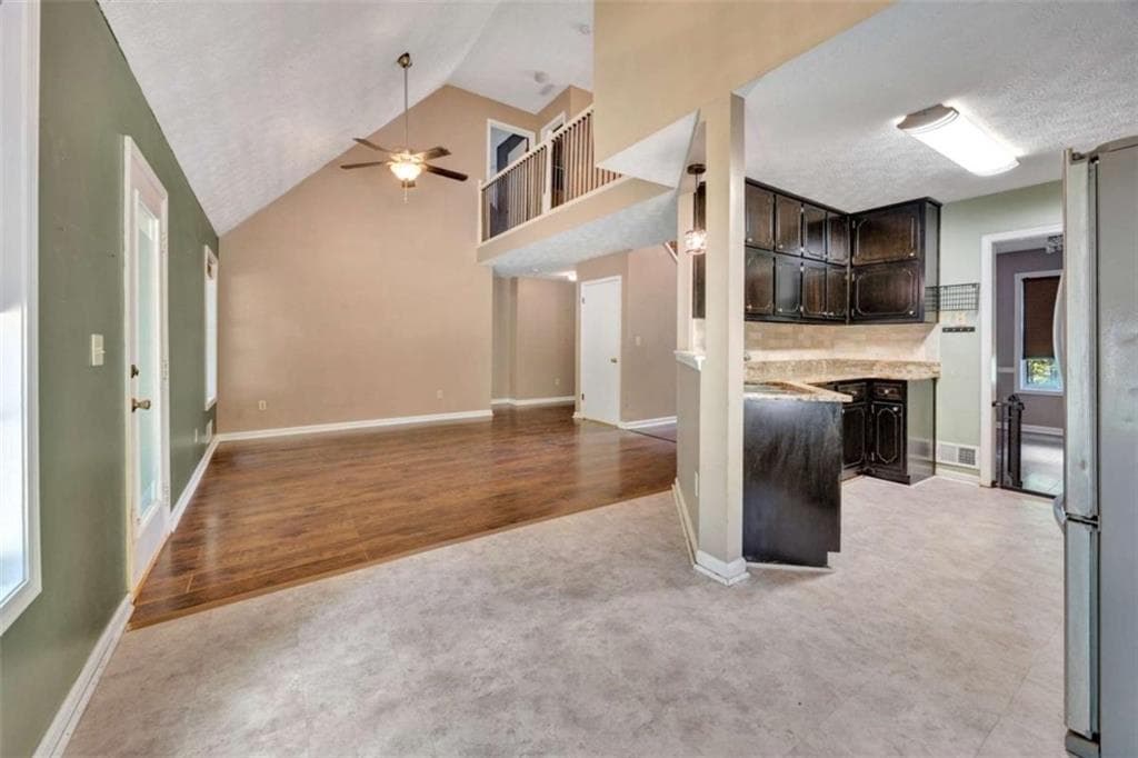 3 bedroom, 4 bathroom, 2,013 sq ft single family residence for sale at 432 Kimberly Court, Mcdonough, GA 30252 — photo 7
