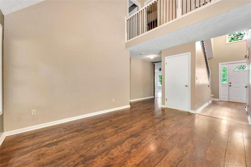3 bedroom, 4 bathroom, 2,013 sq ft single family residence for sale at 432 Kimberly Court, Mcdonough, GA 30252 — photo 8