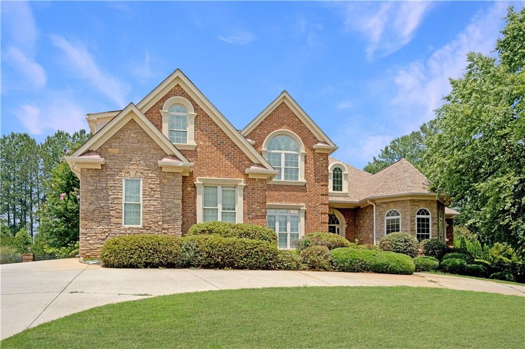 5 bedroom, 4 bathroom, 5,675 sq ft single family residence under contract at 113 Limbaugh Valley Drive, Mcdonough, GA 30252 — photo 2