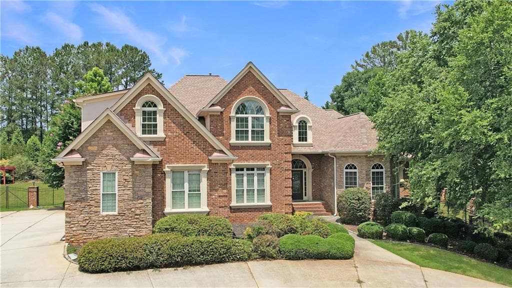 5 bedroom, 4 bathroom, 5,675 sq ft single family residence under contract at 113 Limbaugh Valley Drive, Mcdonough, GA 30252 — photo 3
