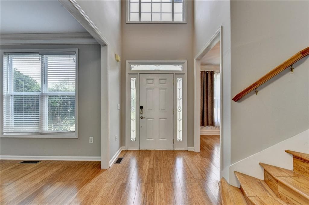 7 bedroom, 4 bathroom, 3,266 sq ft single family residence for sale at 365 Ruby Forest Parkway, Suwanee, GA 30024 — photo 6