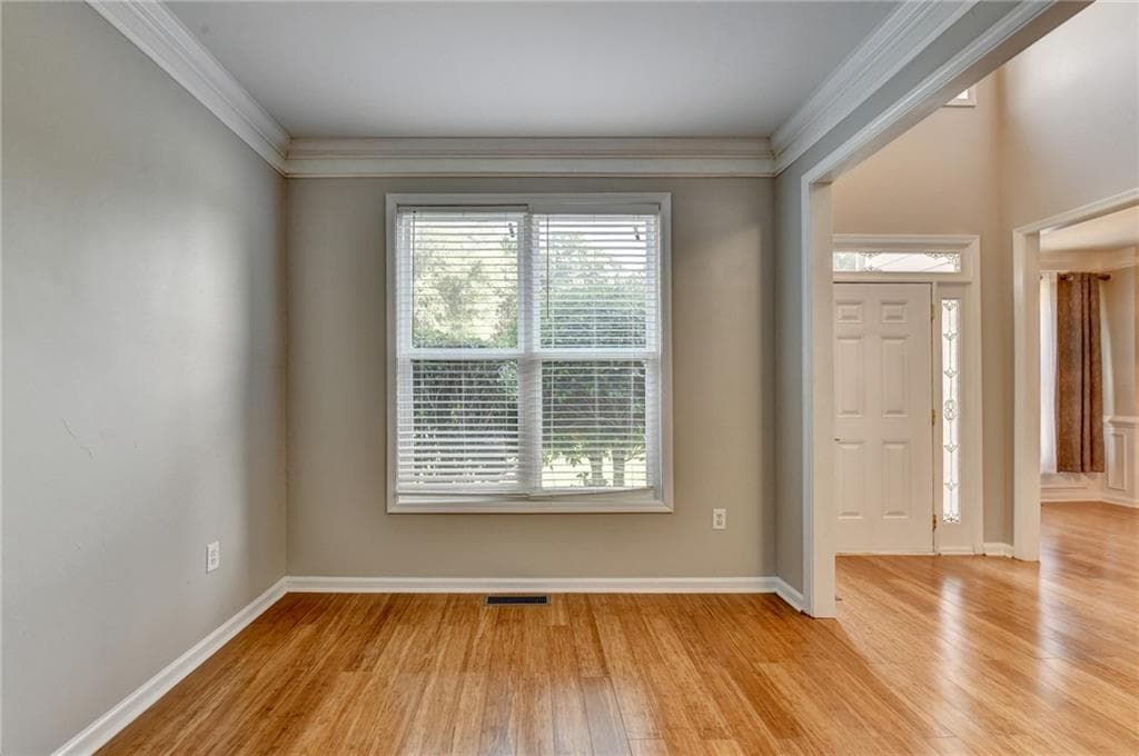 7 bedroom, 4 bathroom, 3,266 sq ft single family residence for sale at 365 Ruby Forest Parkway, Suwanee, GA 30024 — photo 8