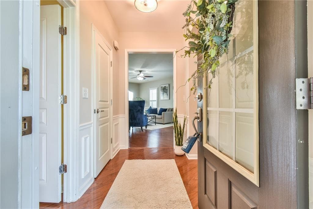 3 bedroom, 3 bathroom, 3,704 sq ft single family residence for sale at 5921 Bellflower Way, Hoschton, GA 30548 — photo 4