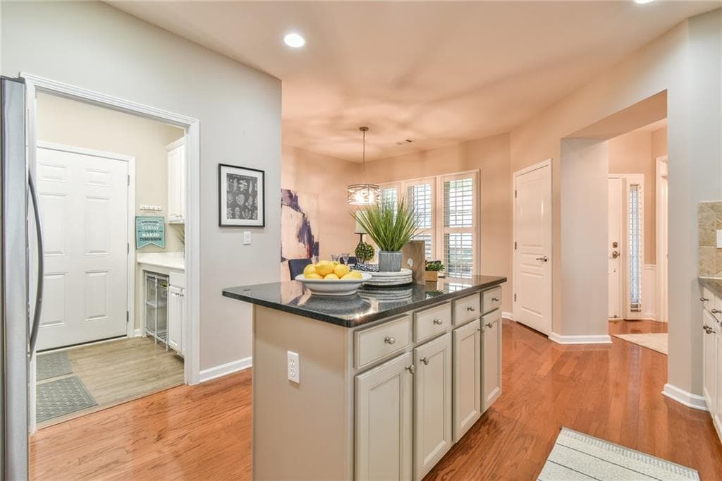 3 bedroom, 3 bathroom, 3,704 sq ft single family residence for sale at 5921 Bellflower Way, Hoschton, GA 30548 — photo 10