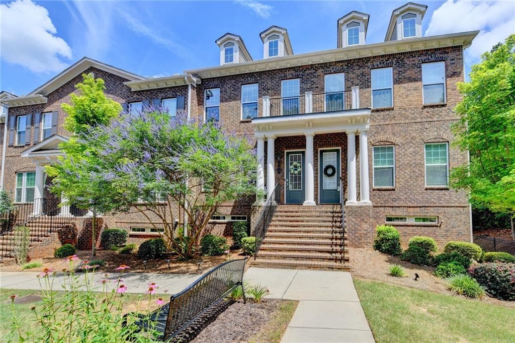 2 bedroom, 4 bathroom, 2,017 sq ft townhouse under contract at 721 Topsail Lane, Alpharetta, GA 30005 — photo 2