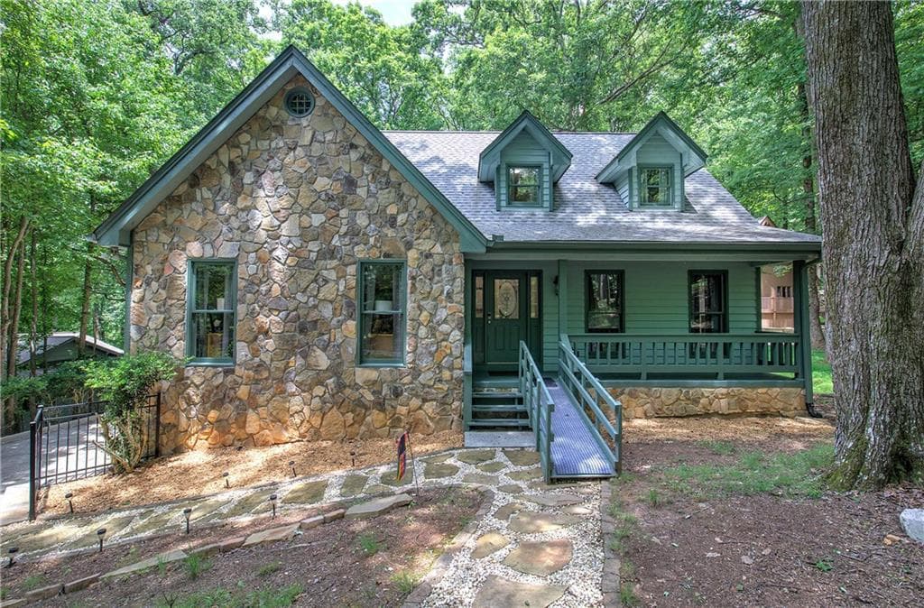 4 bedroom, 4 bathroom, 2,013 sq ft single family residence for sale at 757 Crippled Oak Trail, Jasper, GA 30143