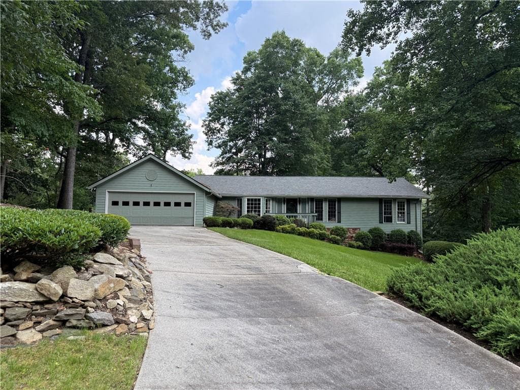 4 bedroom, 3 bathroom, 3,595 sq ft single family residence for rent at 5326 Weatherwood Trace, Marietta, GA 30068 for $3,400 a month — photo 1 of 16
