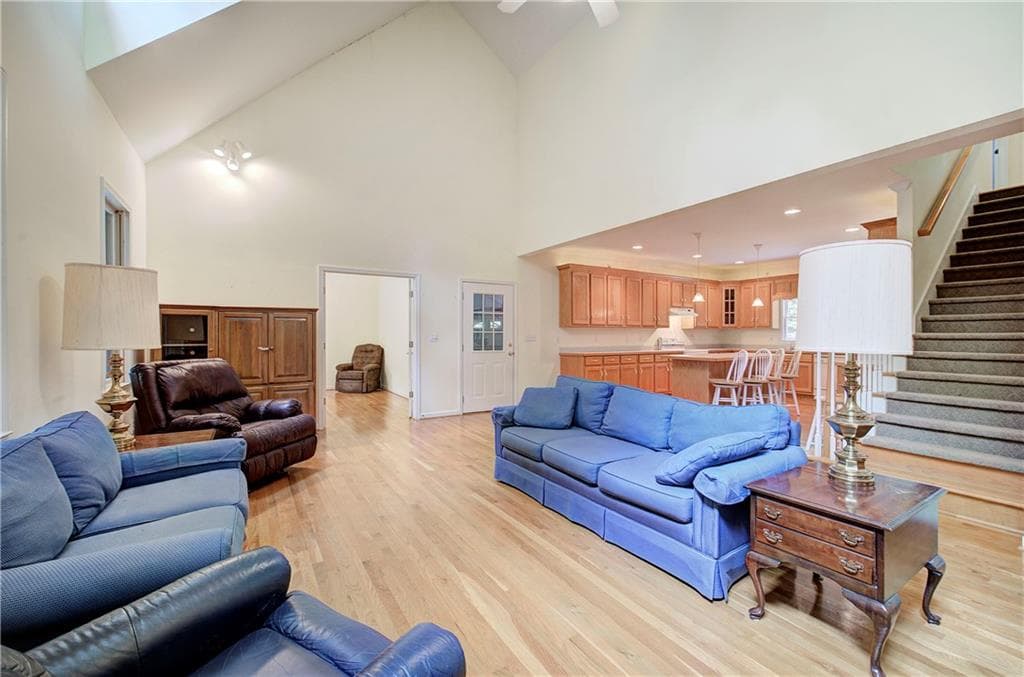 4 bedroom, 5 bathroom, 3,691 sq ft single family residence for sale at 312 Lake View Trace, Jasper, GA 30143 — photo 4