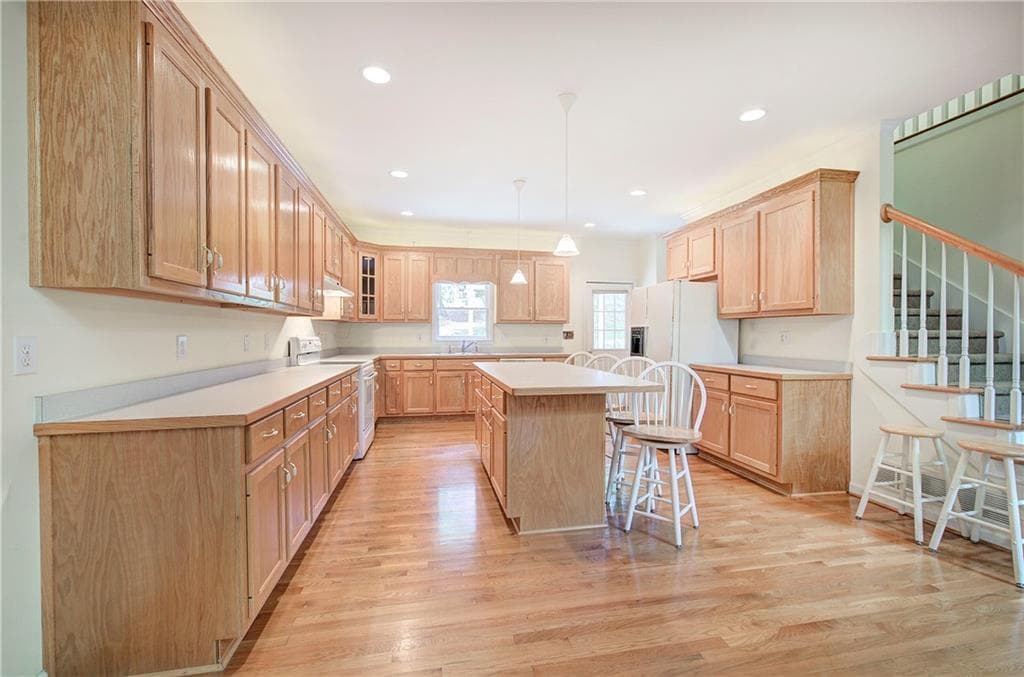 4 bedroom, 5 bathroom, 3,691 sq ft single family residence for sale at 312 Lake View Trace, Jasper, GA 30143 — photo 10