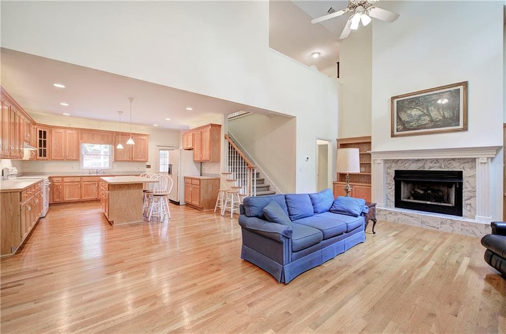 4 bedroom, 5 bathroom, 3,691 sq ft single family residence for sale at 312 Lake View Trace, Jasper, GA 30143 — photo 6
