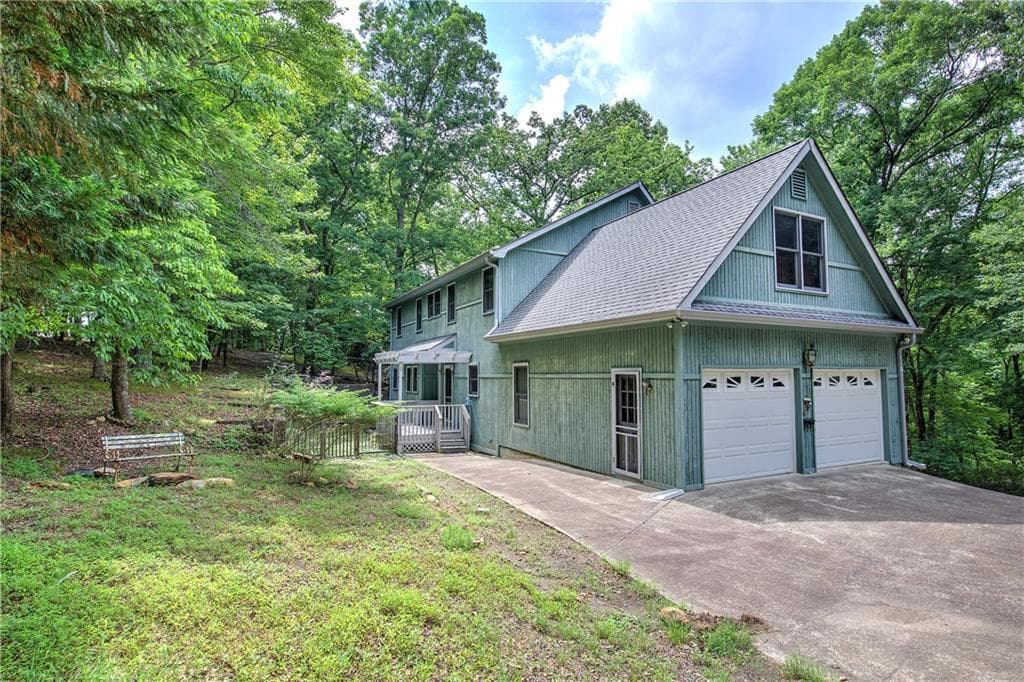 4 bedroom, 5 bathroom, 3,691 sq ft single family residence for sale at 312 Lake View Trace, Jasper, GA 30143 — photo 2