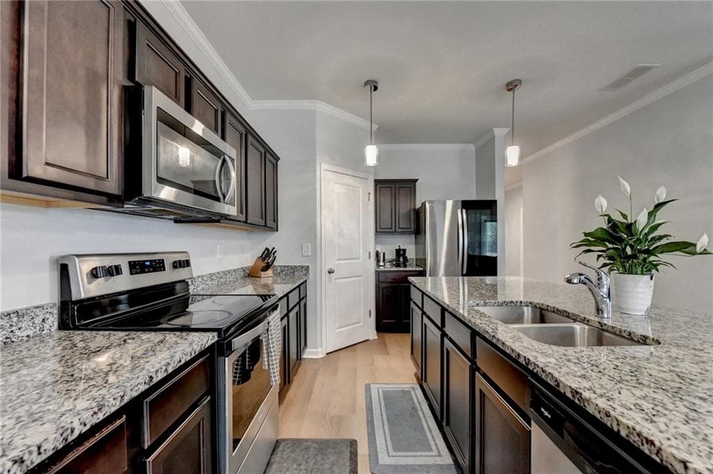4 bedroom, 2 bathroom, 1,740 sq ft single family residence for sale at 337 Alexander Lane, Bethlehem, GA 30620 — photo 9
