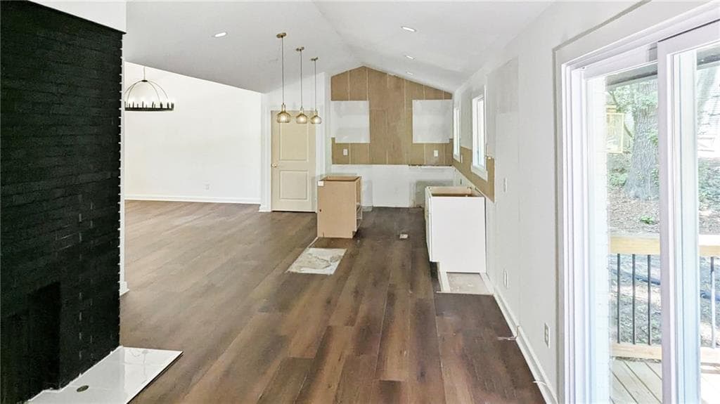 5 bedroom, 3 bathroom, 1,728 sq ft single family residence for sale at 2541 Peyton Woods Trail, Atlanta, GA 30311 — photo 4