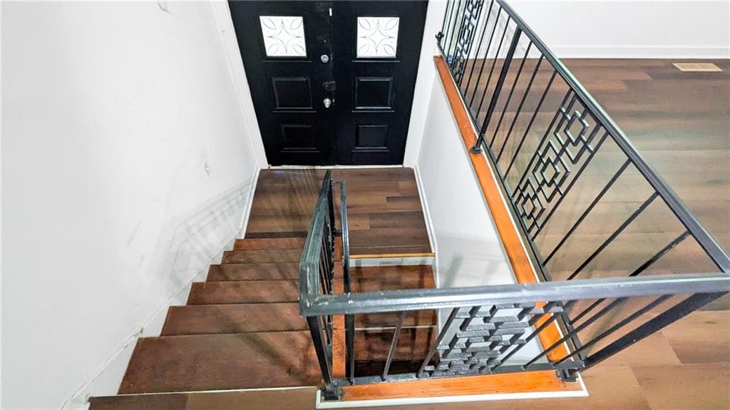 5 bedroom, 3 bathroom, 1,728 sq ft single family residence for sale at 2541 Peyton Woods Trail, Atlanta, GA 30311 — photo 8