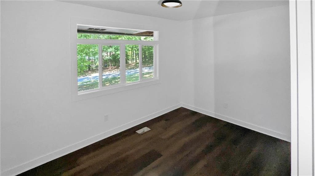 5 bedroom, 3 bathroom, 1,728 sq ft single family residence for sale at 2541 Peyton Woods Trail, Atlanta, GA 30311 — photo 10