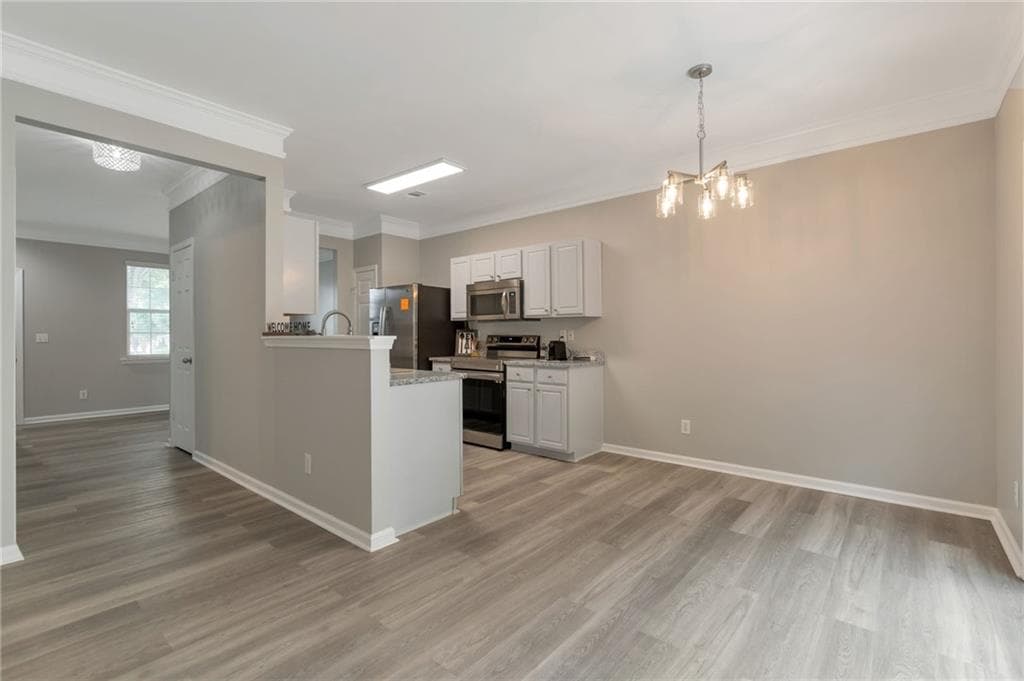 3 bedroom, 3 bathroom, 1,588 sq ft townhouse for sale at 509 Windstone Trail, Alpharetta, GA 30004 — photo 9