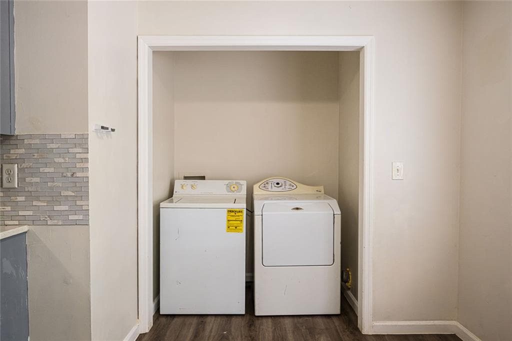 3 bedroom, 2 bathroom, 1,761 sq ft single family residence for rent at 2100 Whitebluff Way, Buford, GA 30519 for $2,000 a month — photo 7