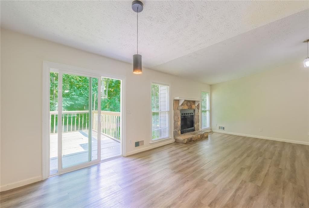 3 bedroom, 2 bathroom, 1,761 sq ft single family residence for rent at 2100 Whitebluff Way, Buford, GA 30519 for $2,000 a month — photo 8