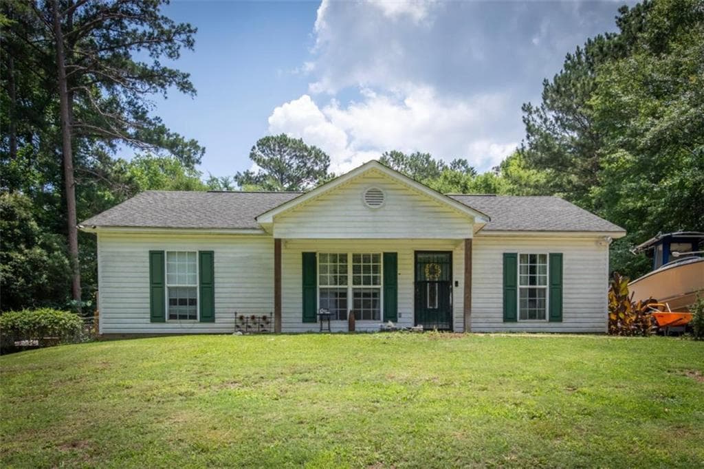 3 bedroom, 2 bathroom, 1,134 sq ft single family residence for sale at 105 Pine Hill Road, LaGrange, GA 30241