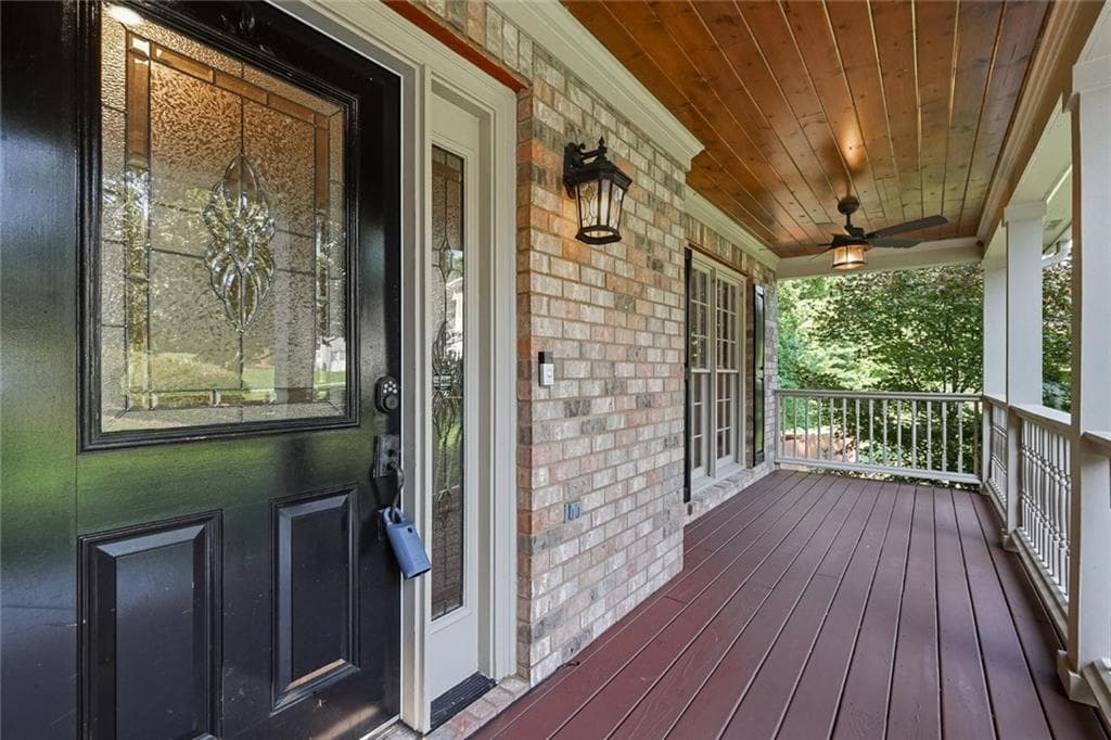 6 bedroom, 5 bathroom, 3,420 sq ft single family residence for sale at 2915 Capot Court, Snellville, GA 30039 — photo 2