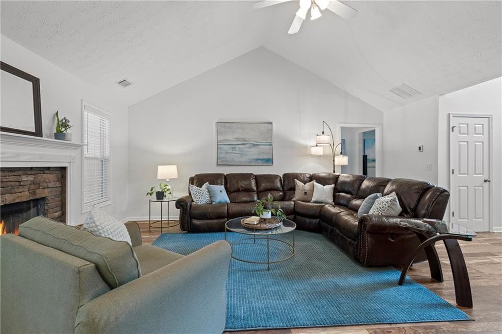 3 bedroom, 3 bathroom, 2,592 sq ft single family residence under contract at 517 Annslee Lane, Loganville, GA 30052 — photo 4