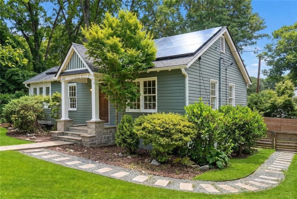 3 bedroom, 2 bathroom, 961 sq ft single family residence under contract at 954 Bouldercrest Drive, Atlanta, GA 30316 — photo 4