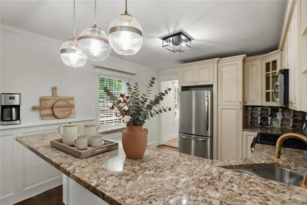 3 bedroom, 2 bathroom, 961 sq ft single family residence under contract at 954 Bouldercrest Drive, Atlanta, GA 30316 — photo 9