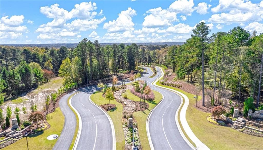 5 bedroom, 4 bathroom, 2,721 sq ft single family residence for sale at 560 Great Salt Lane, Hoschton, GA 30548 — photo 3
