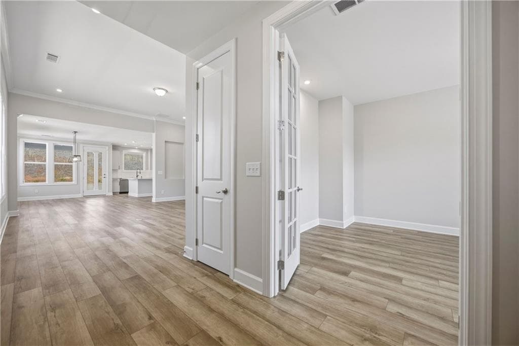 2 bedroom, 2 bathroom, 1,788 sq ft single family residence for sale at 440 Geneva Way, Hoschton, GA 30548 — photo 3
