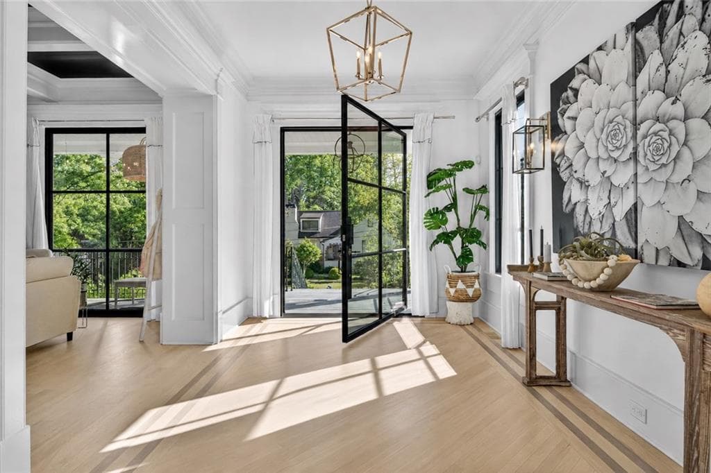 6 bedroom, 6 bathroom, 6,555 sq ft single family residence for sale at 1812 Wellbourne Drive, Atlanta, GA 30324 — photo 3