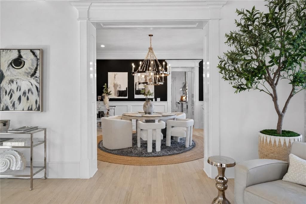 6 bedroom, 6 bathroom, 6,555 sq ft single family residence for sale at 1812 Wellbourne Drive, Atlanta, GA 30324 — photo 4
