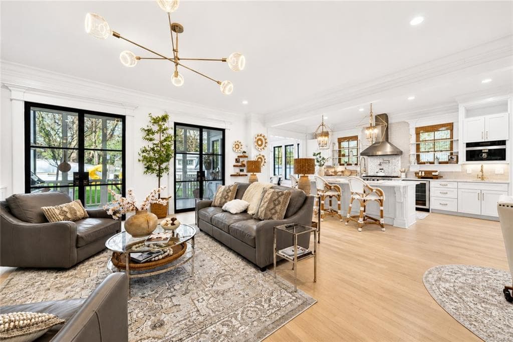 6 bedroom, 6 bathroom, 6,555 sq ft single family residence for sale at 1812 Wellbourne Drive, Atlanta, GA 30324 — photo 8