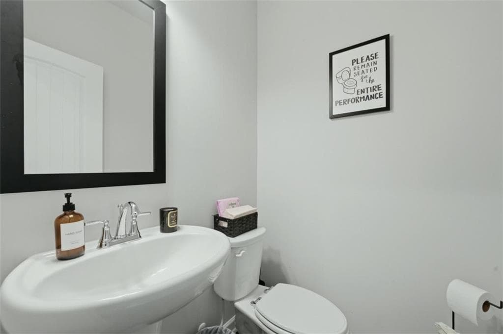4 bedroom, 3 bathroom, 2,692 sq ft single family residence for sale at 784 Lakehaven Lane, Loganville, GA 30052 — photo 8