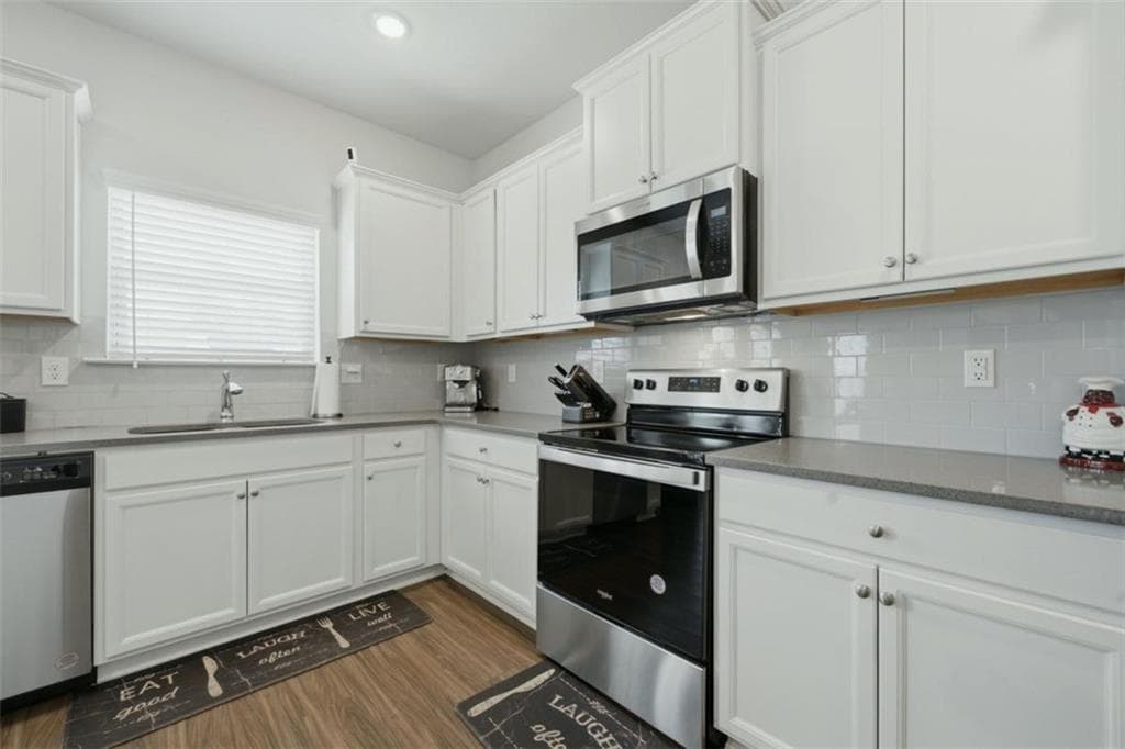 4 bedroom, 3 bathroom, 2,692 sq ft single family residence for sale at 784 Lakehaven Lane, Loganville, GA 30052 — photo 10