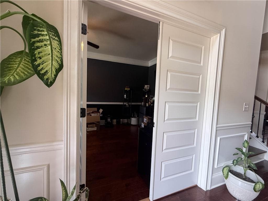 5 bedroom, 4 bathroom, 5,300 sq ft single family residence for sale at 5626 Casa Blanca Lane, Atlanta, GA 30331 — photo 7