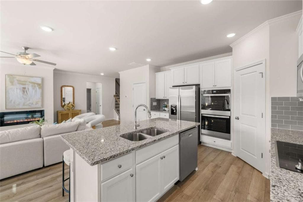 5 bedroom, 4 bathroom, 2,892 sq ft single family residence for sale at 1776 Kingsmere Run Drive, Loganville, GA 30052 — photo 9