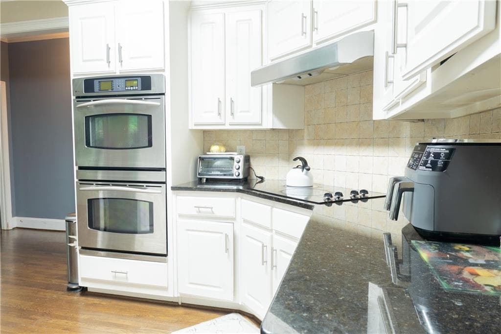 6 bedroom, 5 bathroom, 3,074 sq ft single family residence for sale at 3924 Hershel Drive, Douglasville, GA 30134 — photo 8