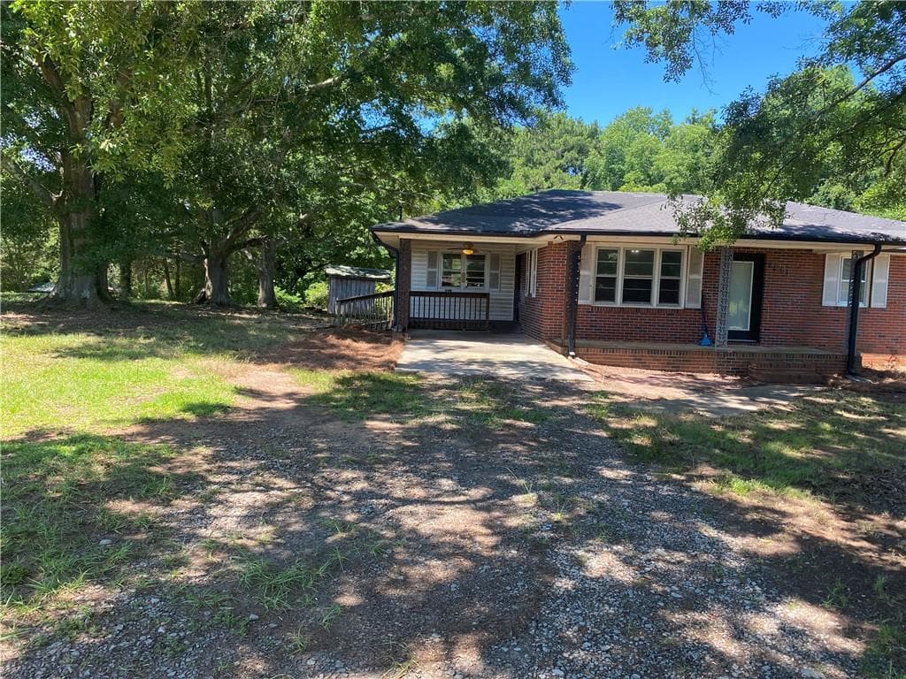 3 bedroom, 1 bathroom, 1,415 sq ft single family residence sold at 2281 Fork Creek Road, Bowman, GA 30624