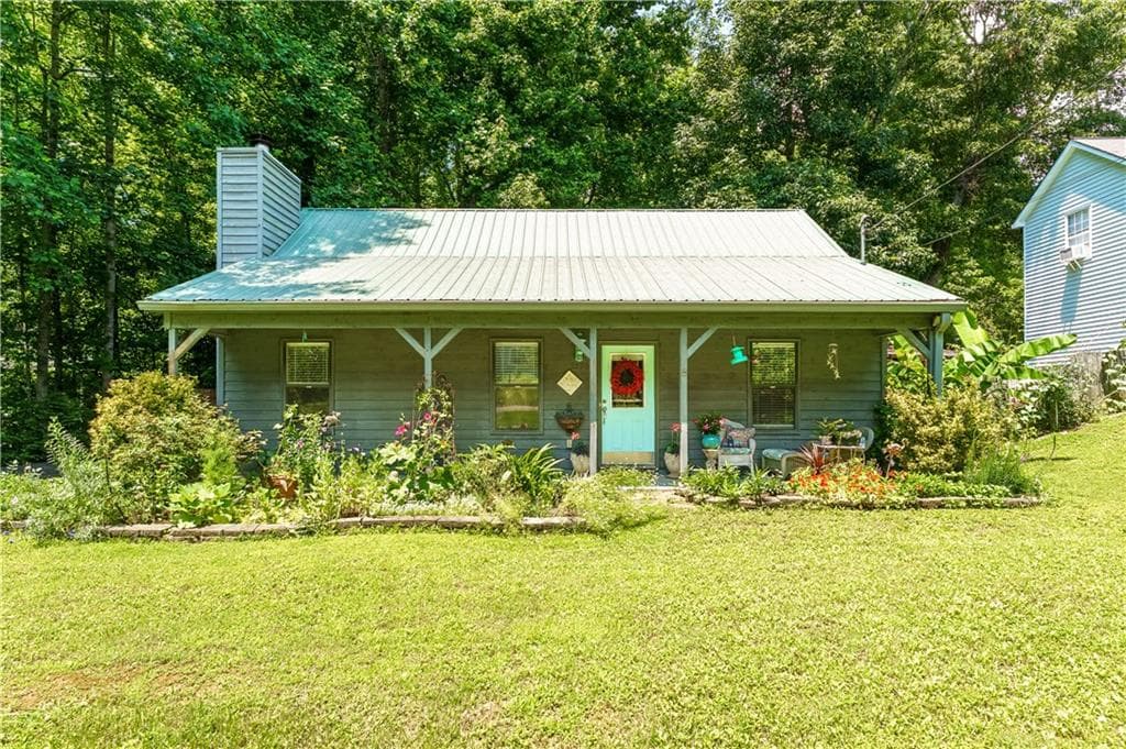 3 bedroom, 2 bathroom, 1,540 sq ft single family residence for sale at 2590 Valient Drive, Cumming, GA 30041