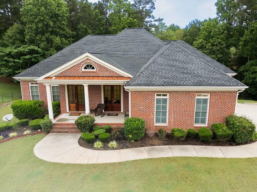 6 bedroom, 5 bathroom, 3,074 sq ft single family residence for sale at 3924 Hershel Drive, Douglasville, GA 30134 — photo 2