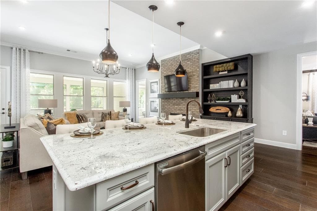 3 bedroom, 3 bathroom, 2,390 sq ft single family residence for sale at 386 Geneva Way, Hoschton, GA 30548 — photo 5